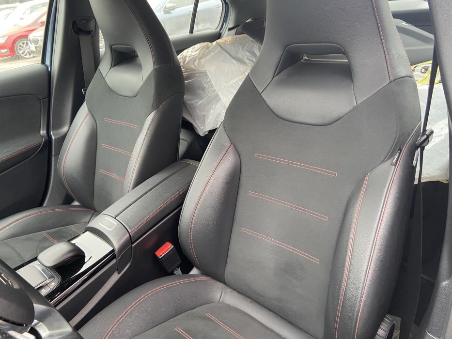 MERCEDES-BENZ A 2023