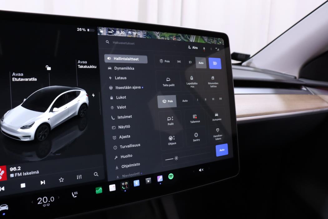 TESLA Model Y 2022