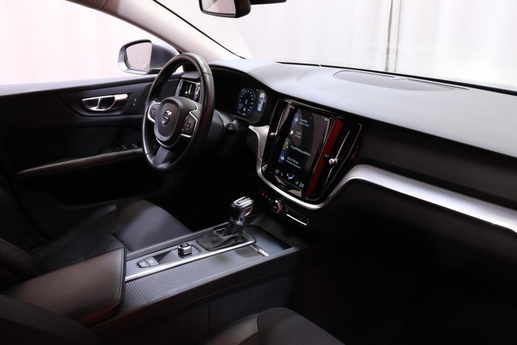 VOLVO V60 2019