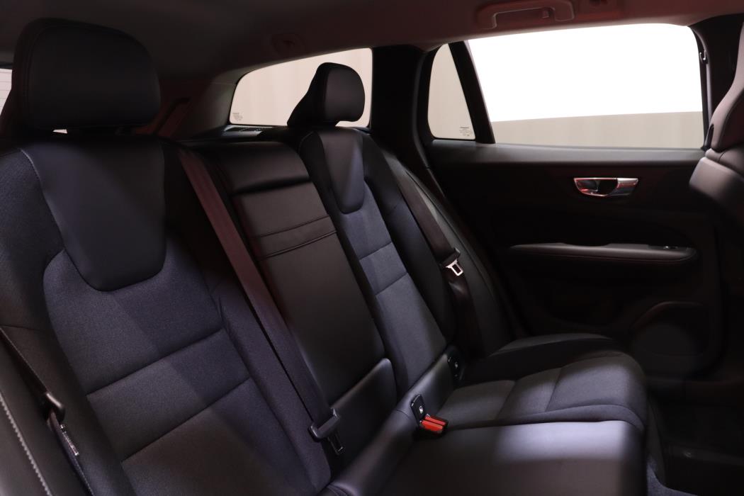 VOLVO V60 2019