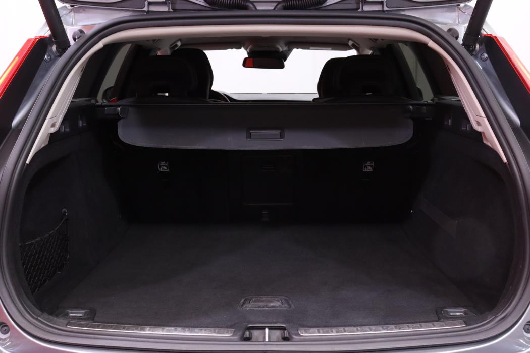VOLVO V60 2019