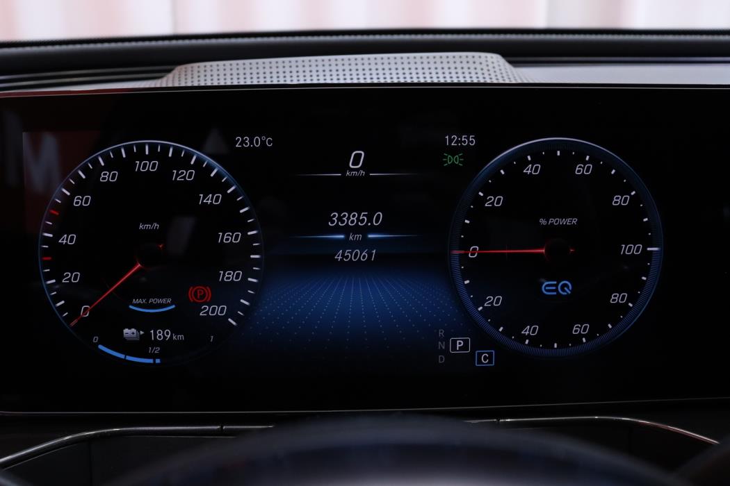 MERCEDES-BENZ EQC 2022