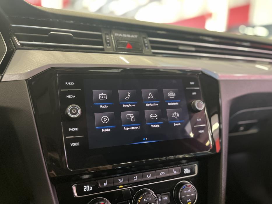 VOLKSWAGEN Passat 2020