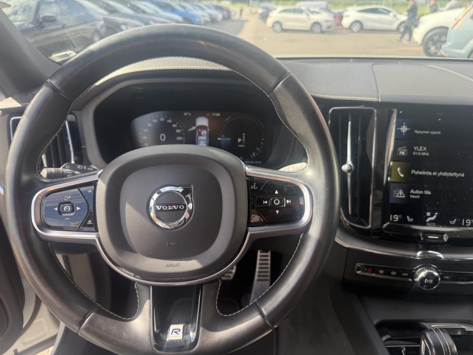 VOLVO XC60 2020