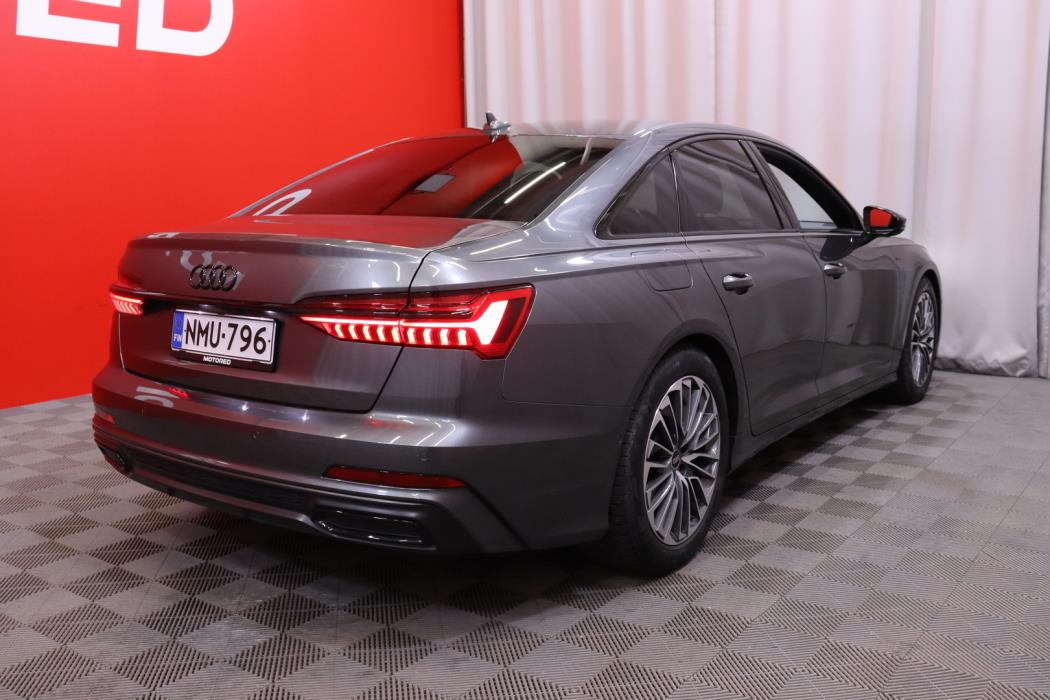 AUDI A6 2021