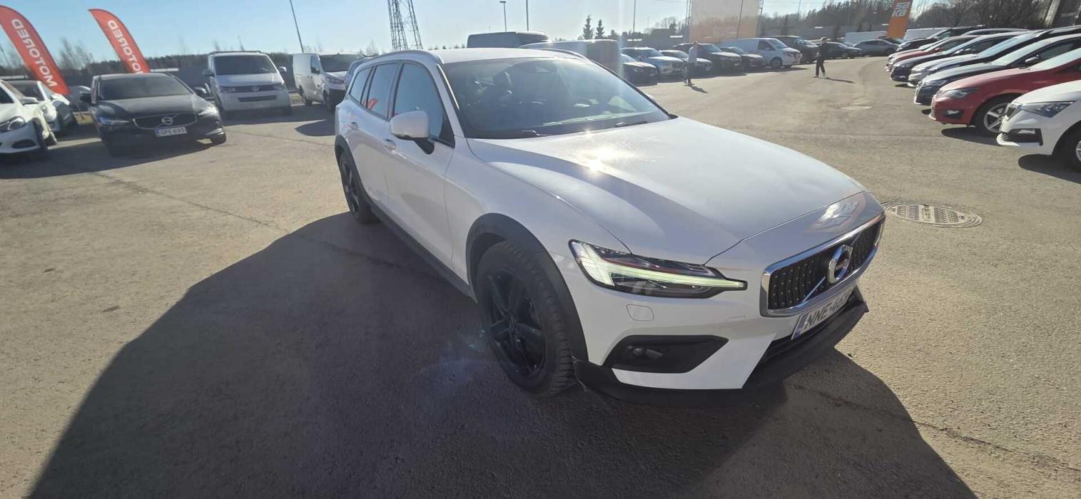 VOLVO V60 Cross Country 2019
