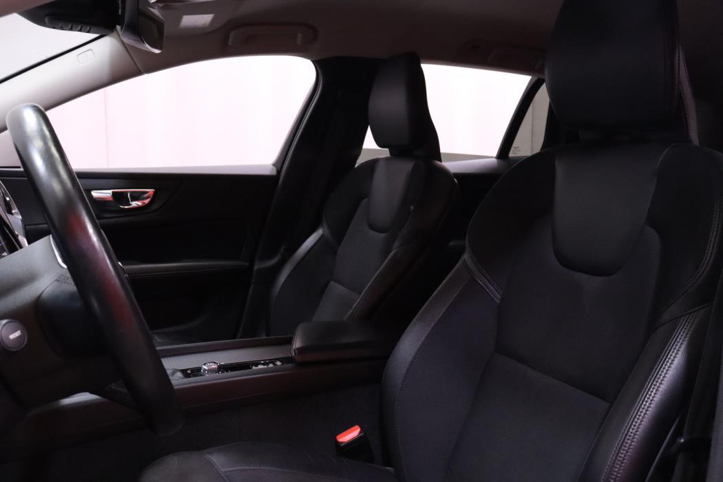 VOLVO V60 Cross Country 2019