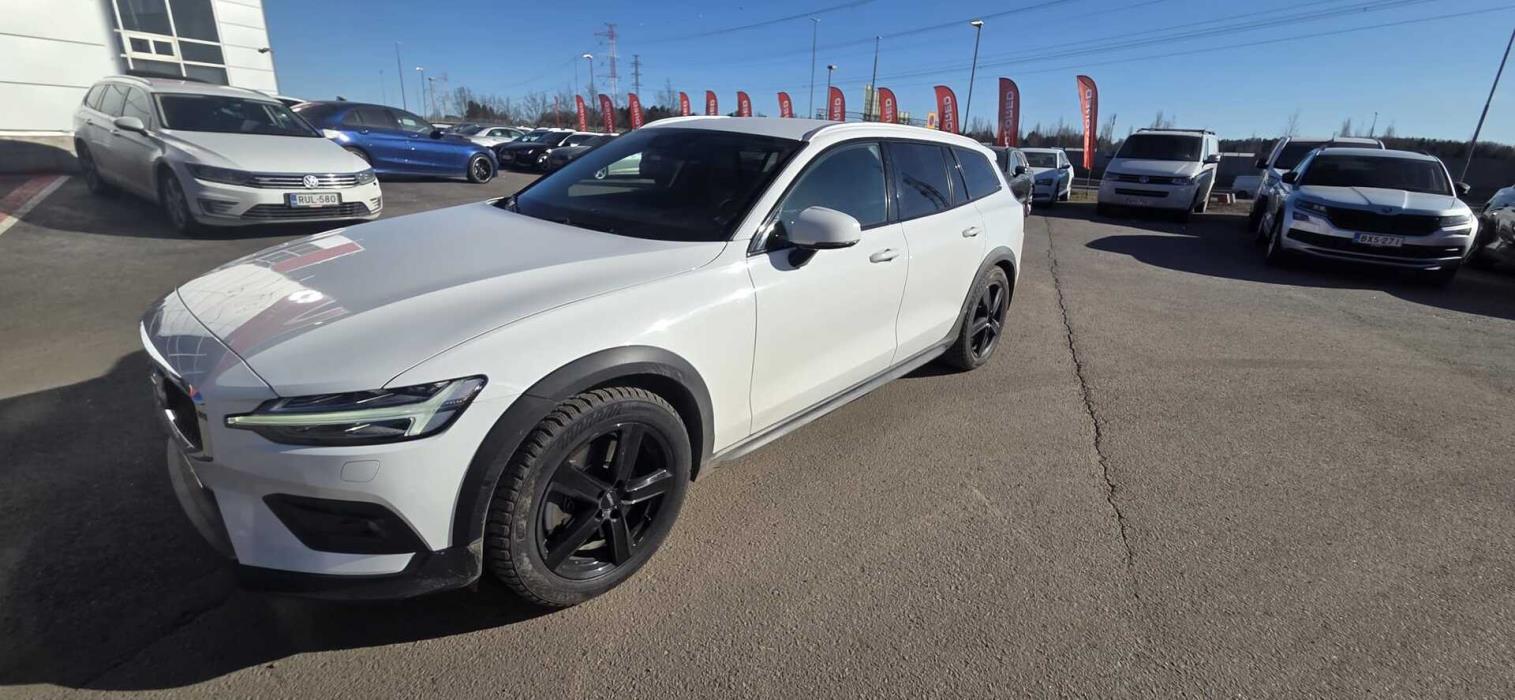VOLVO V60 Cross Country 2019