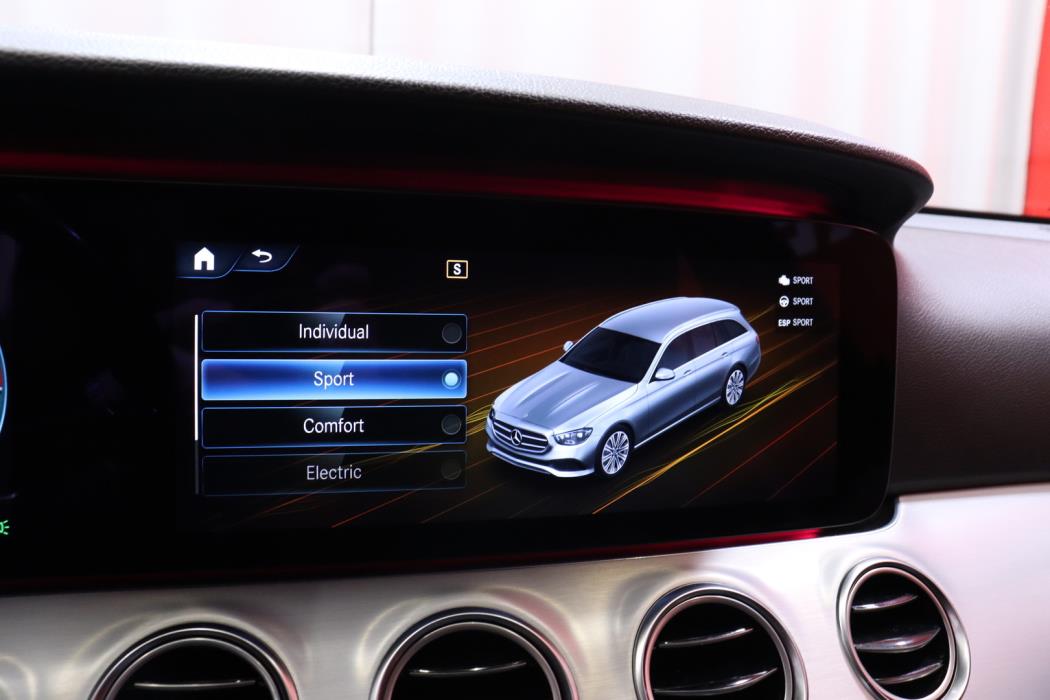 MERCEDES-BENZ E 2021