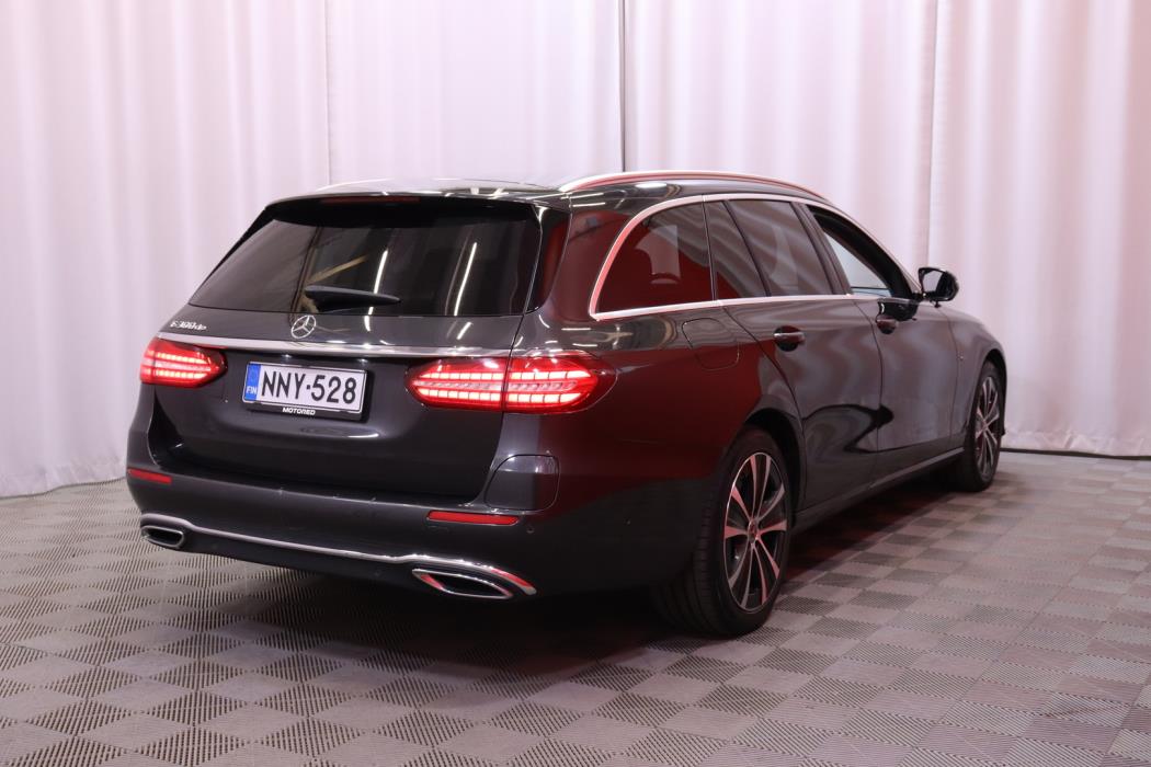 MERCEDES-BENZ E 2021