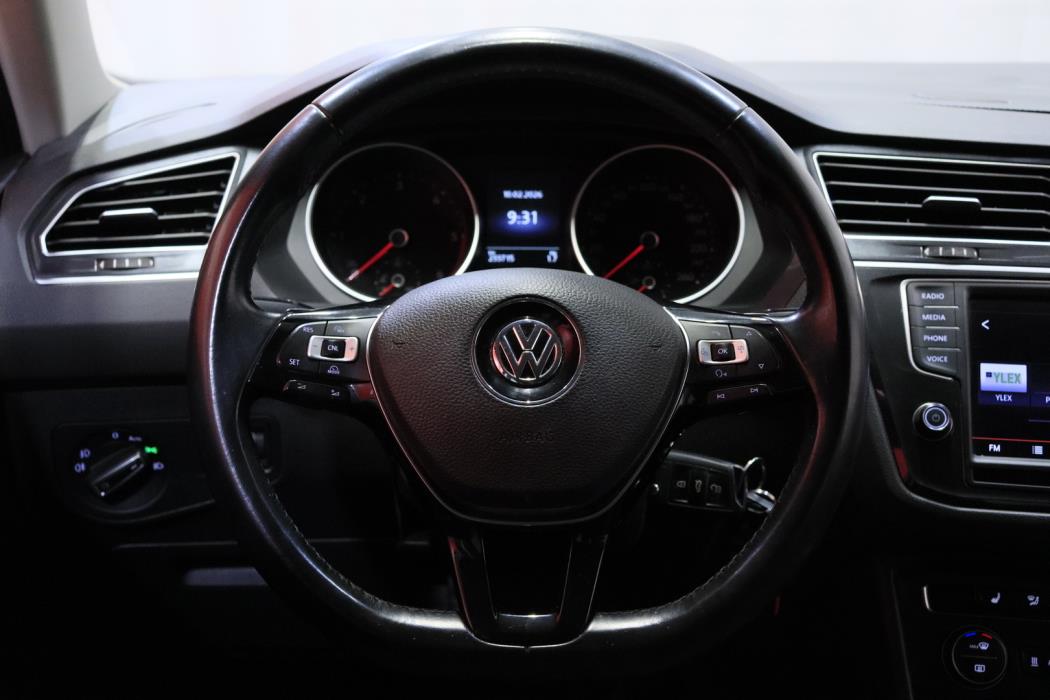 VOLKSWAGEN Tiguan 2016