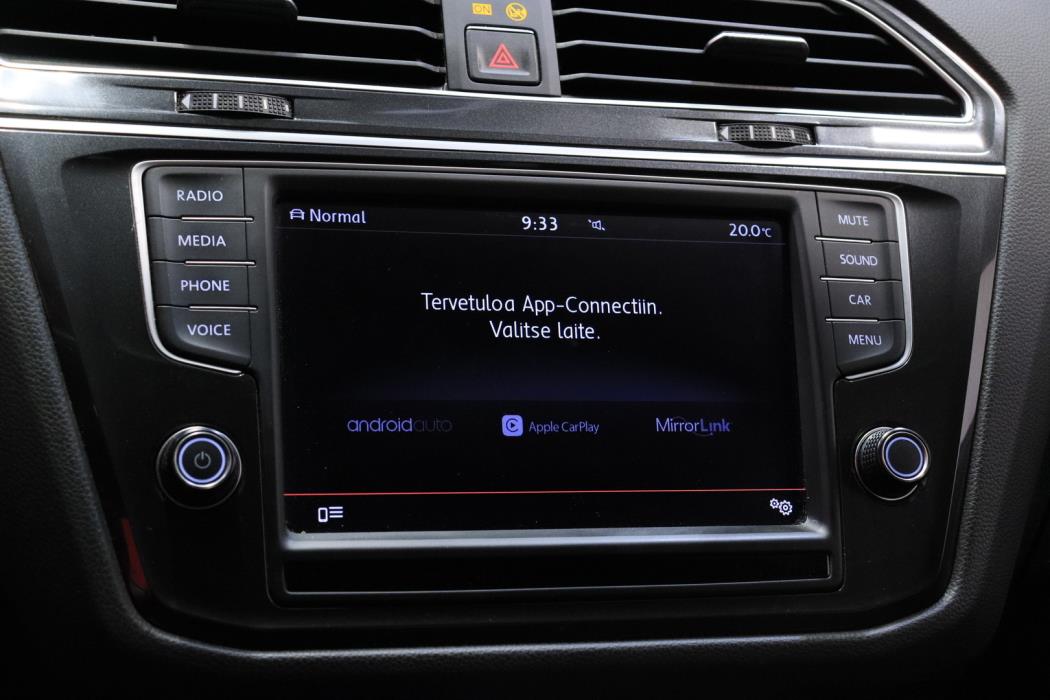 VOLKSWAGEN Tiguan 2016