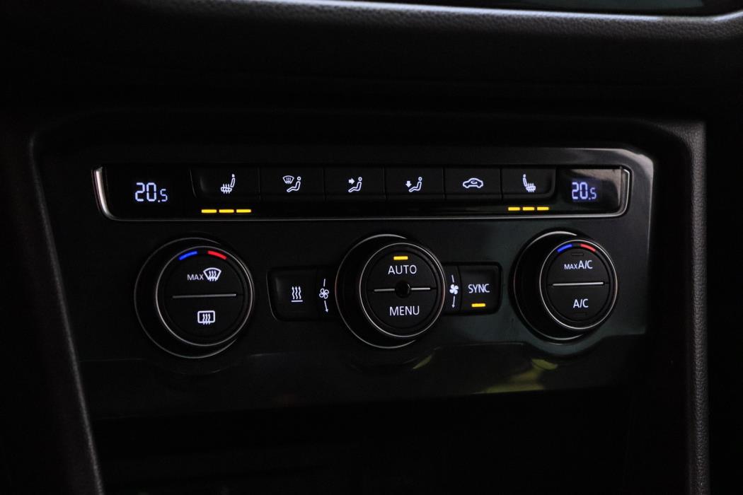 VOLKSWAGEN Tiguan 2016