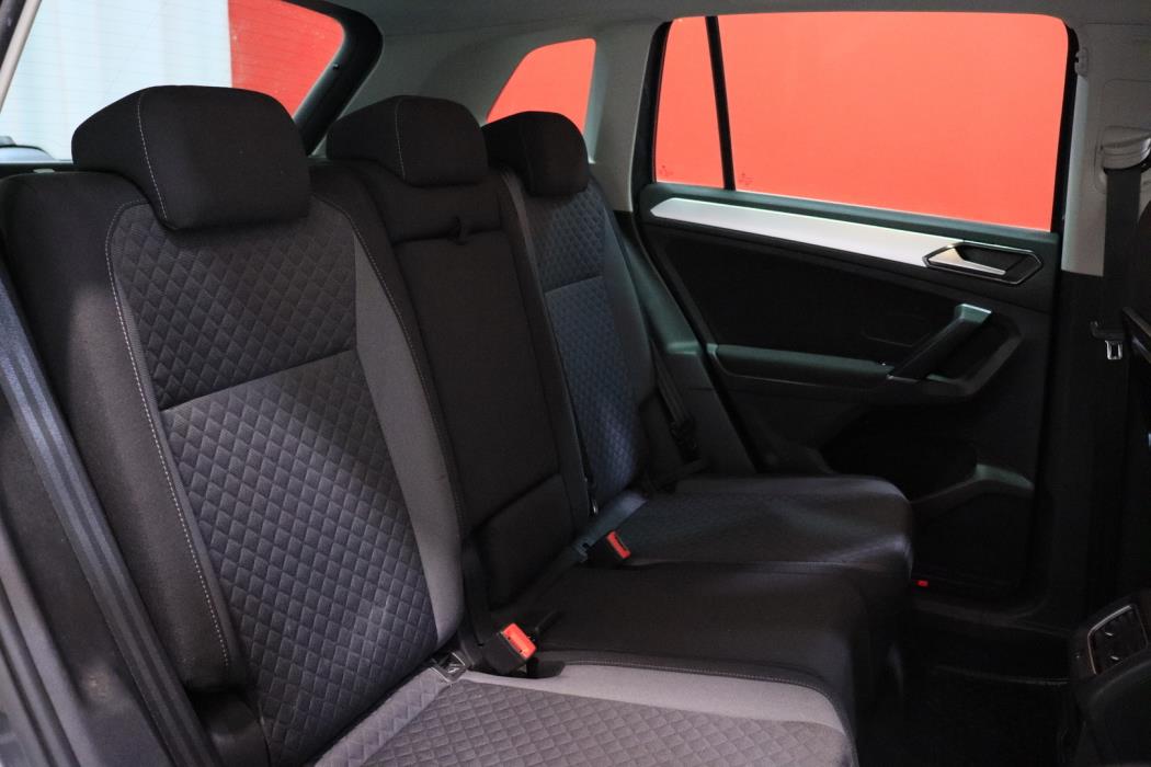 VOLKSWAGEN Tiguan 2016