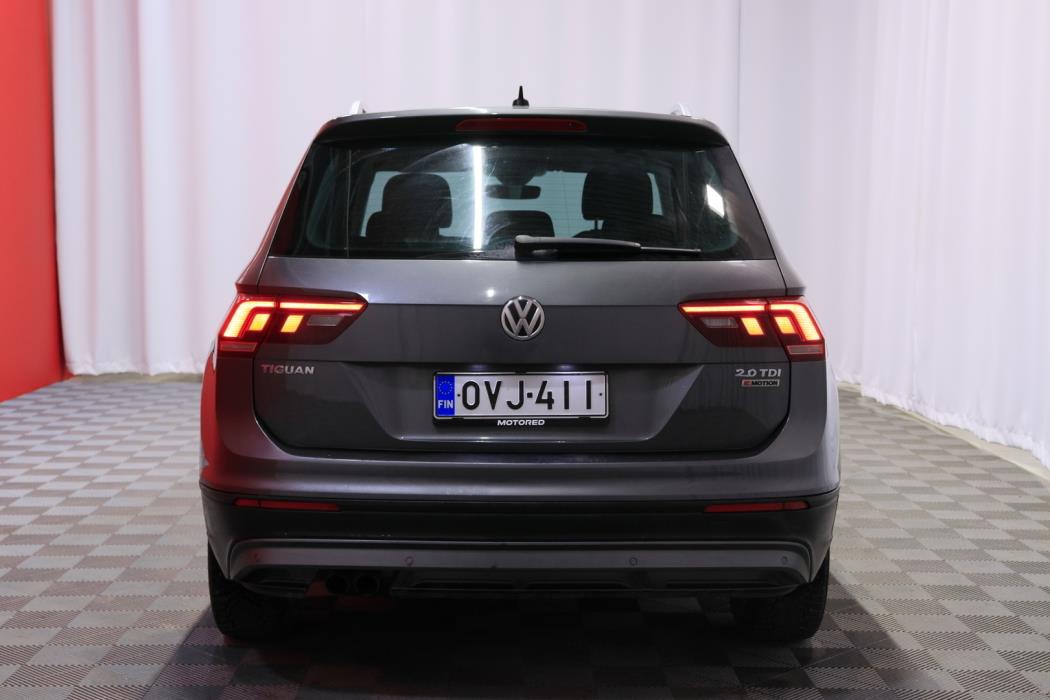 VOLKSWAGEN Tiguan 2016