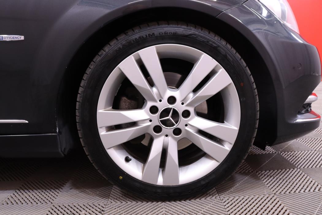 MERCEDES-BENZ C 2011