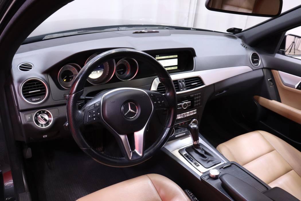 MERCEDES-BENZ C 2011