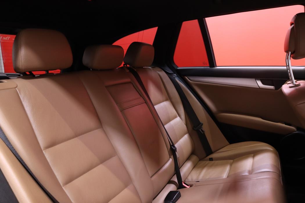 MERCEDES-BENZ C 2011