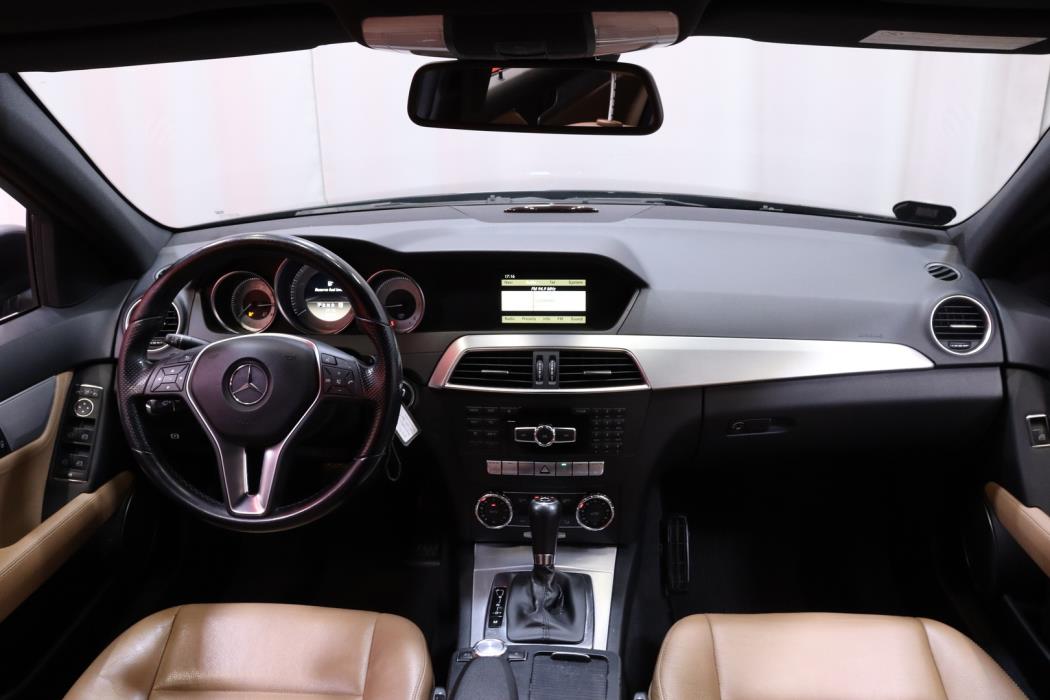 MERCEDES-BENZ C 2011