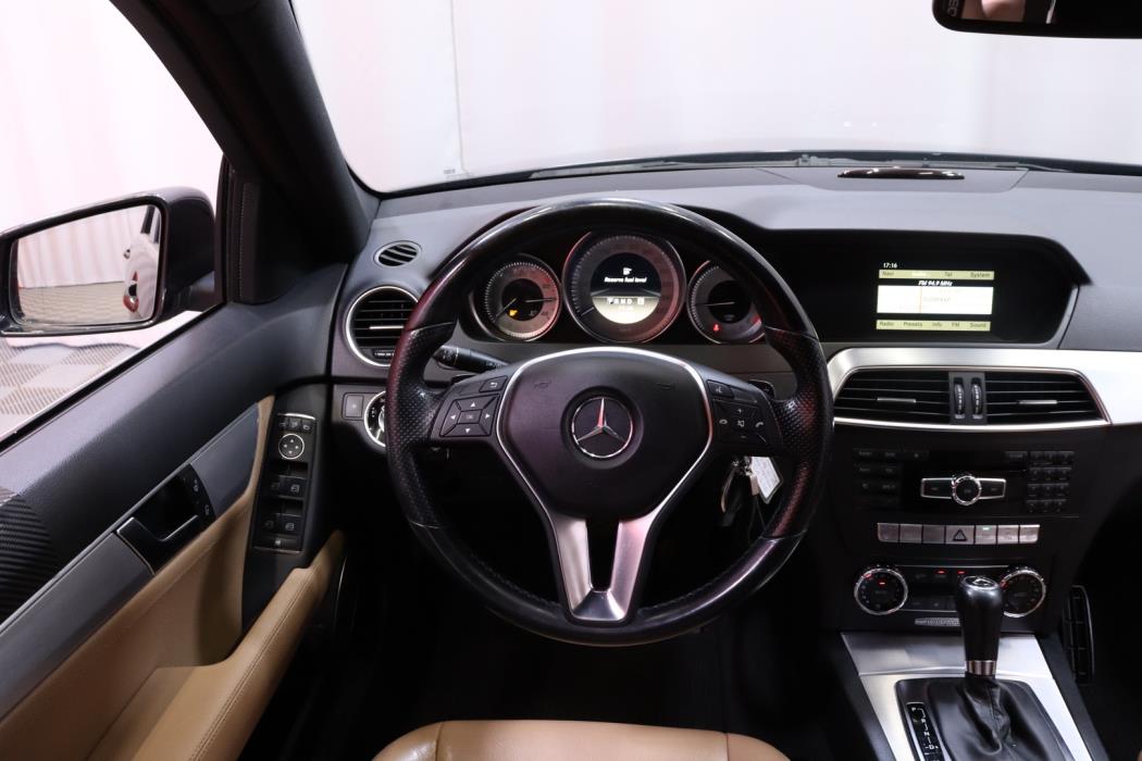 MERCEDES-BENZ C 2011