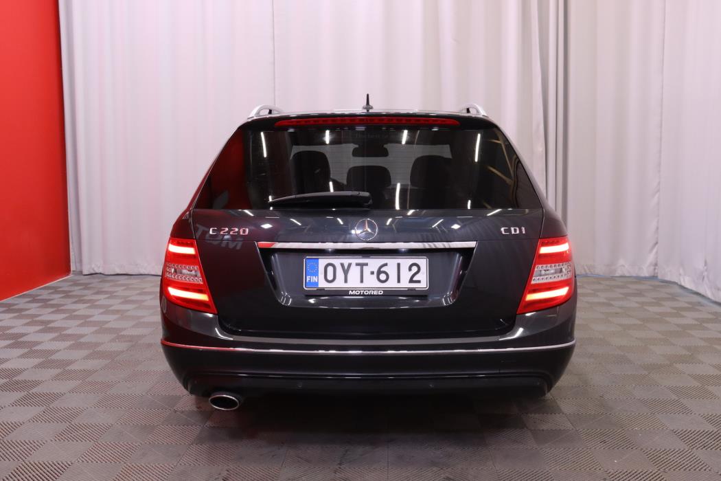 MERCEDES-BENZ C 2011