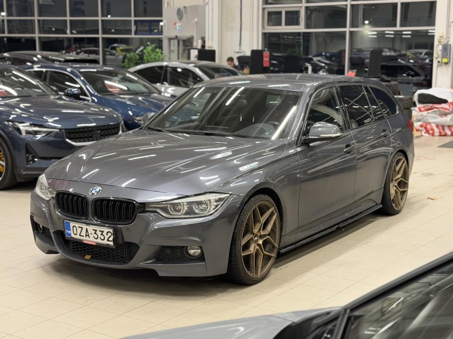 BMW 330 2016