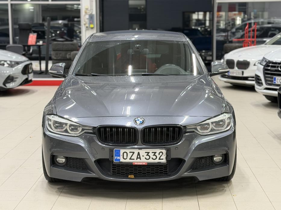 BMW 330 2016