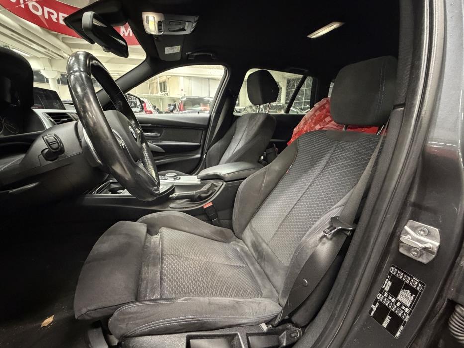 BMW 330 2016