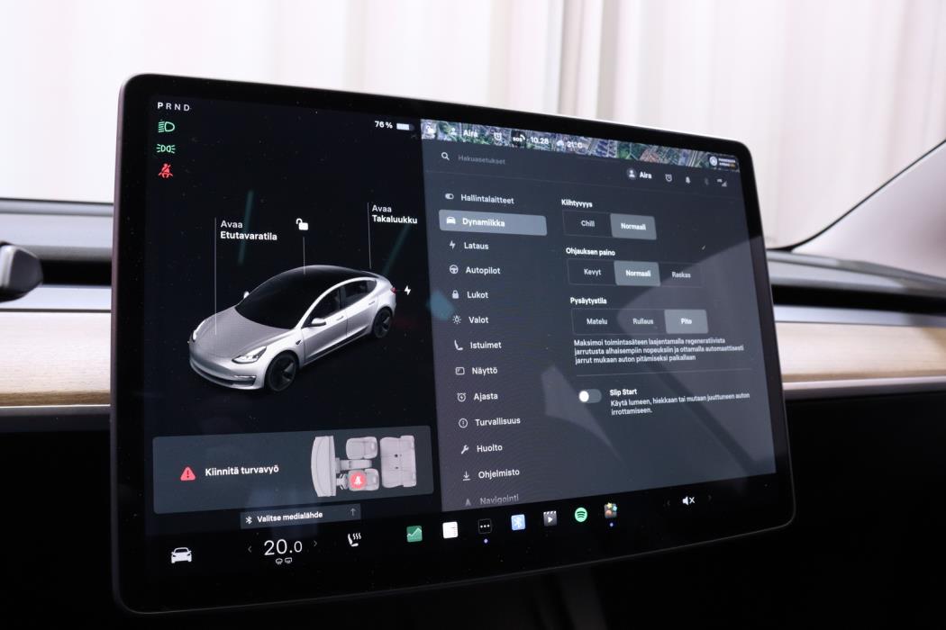 TESLA Model 3 2021
