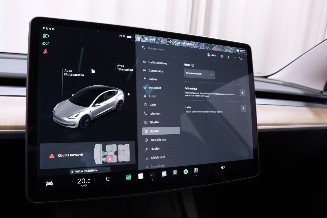 TESLA Model 3 2021