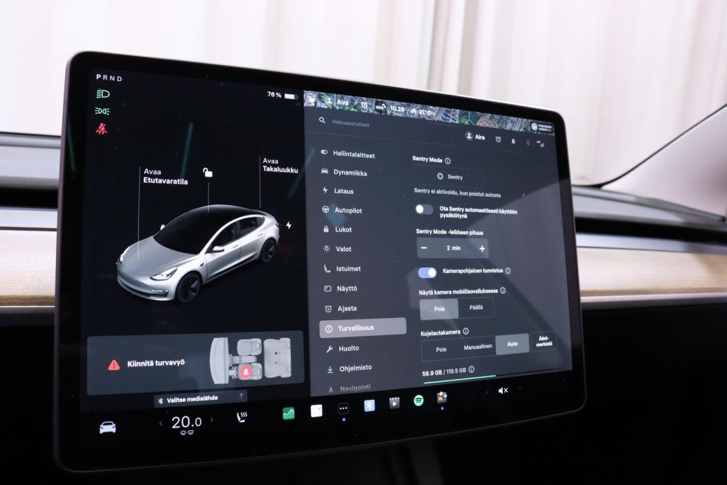 TESLA Model 3 2021