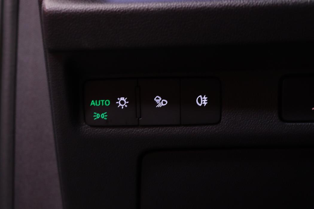 SKODA Enyaq 2023