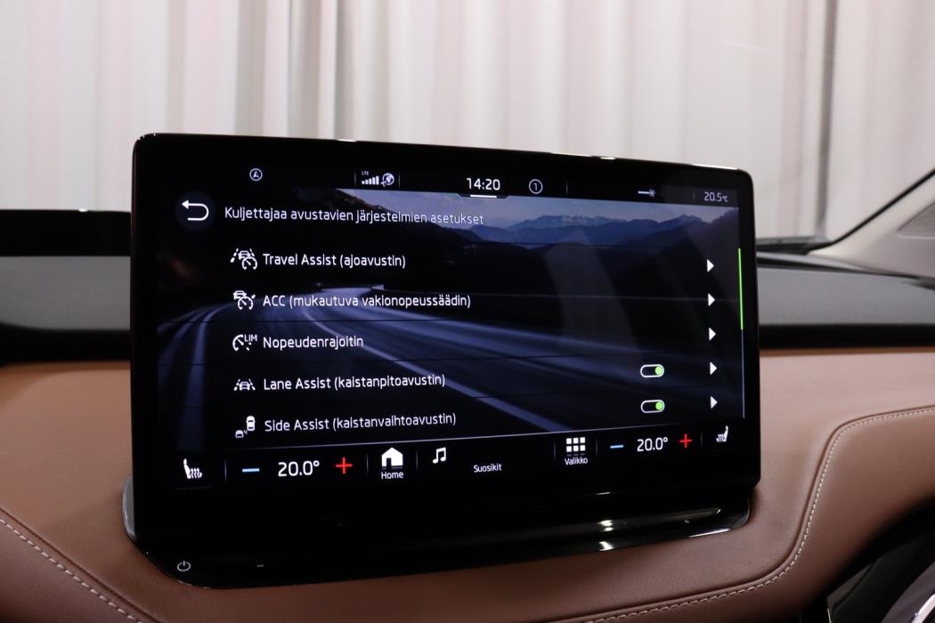 SKODA Enyaq 2023