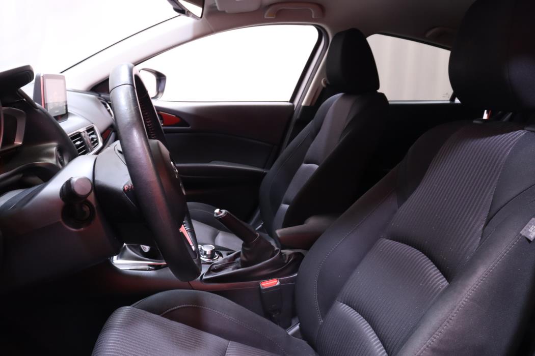 MAZDA 3 2016