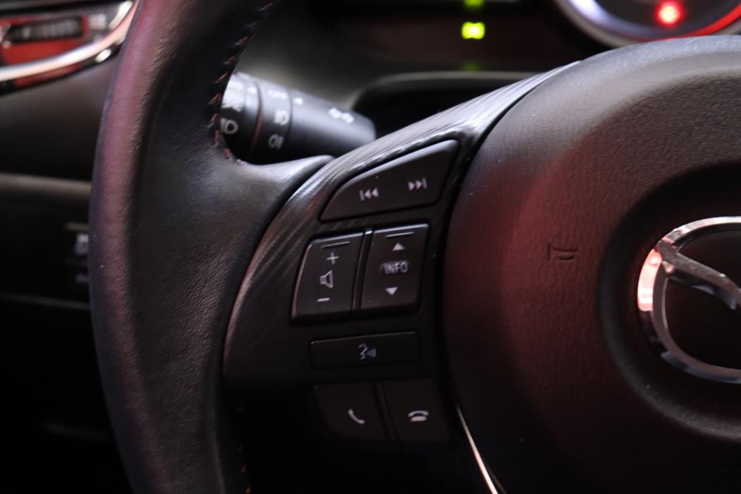 MAZDA 3 2016