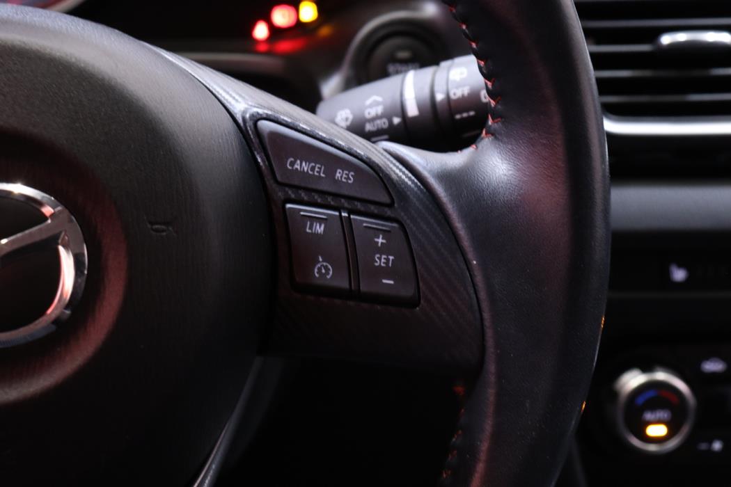 MAZDA 3 2016