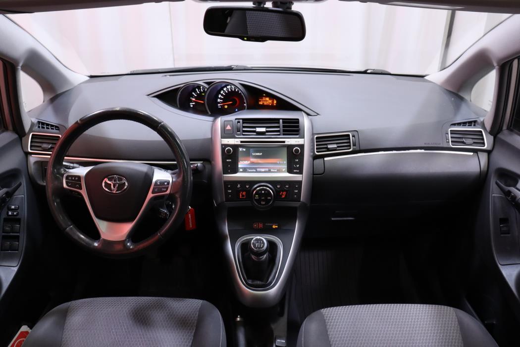 TOYOTA Verso 2015