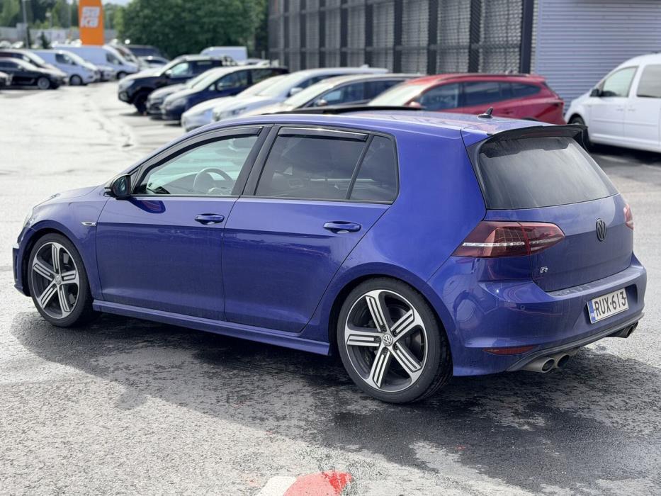 VOLKSWAGEN Golf 2017
