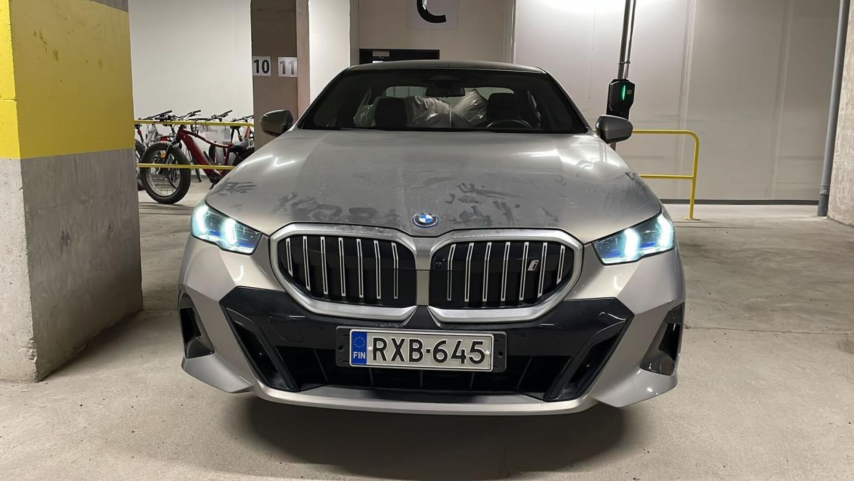 BMW i5 2025