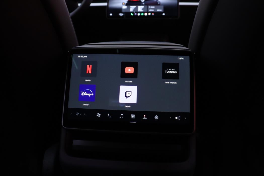 TESLA Model 3 2024