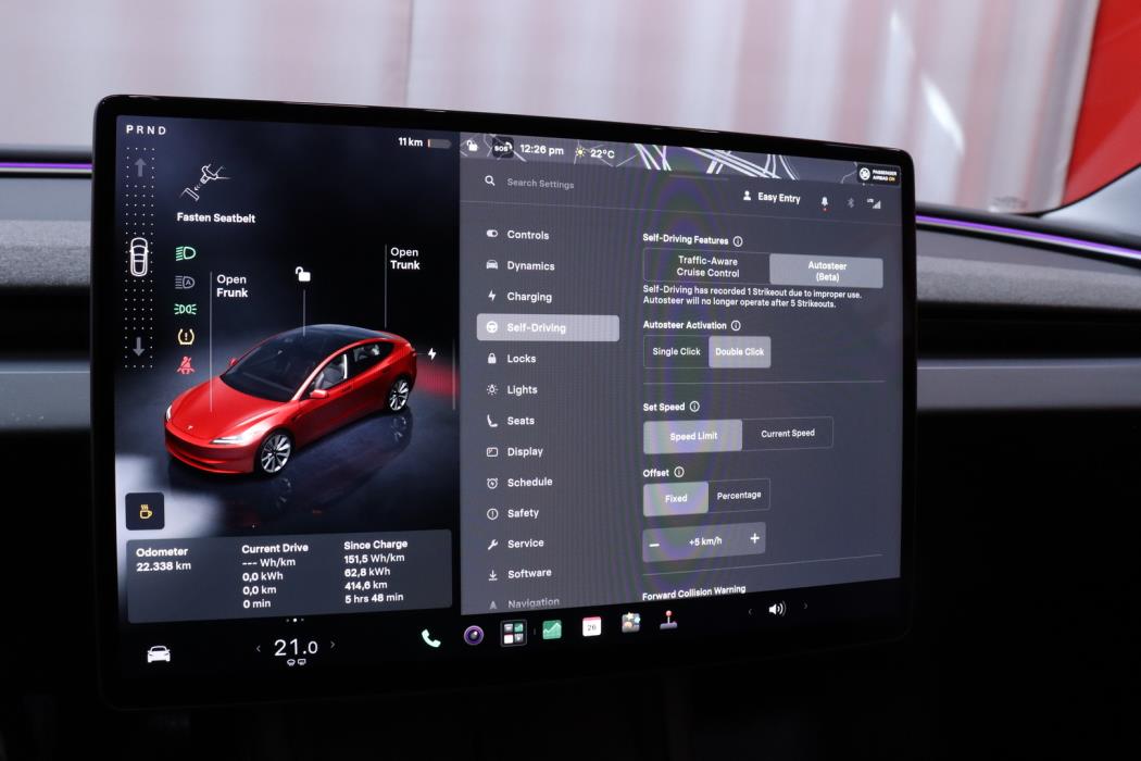 TESLA Model 3 2024