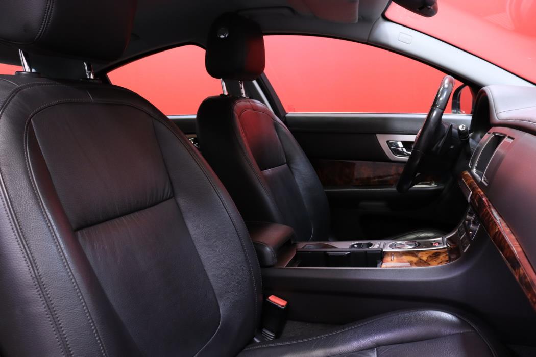JAGUAR XF 2009
