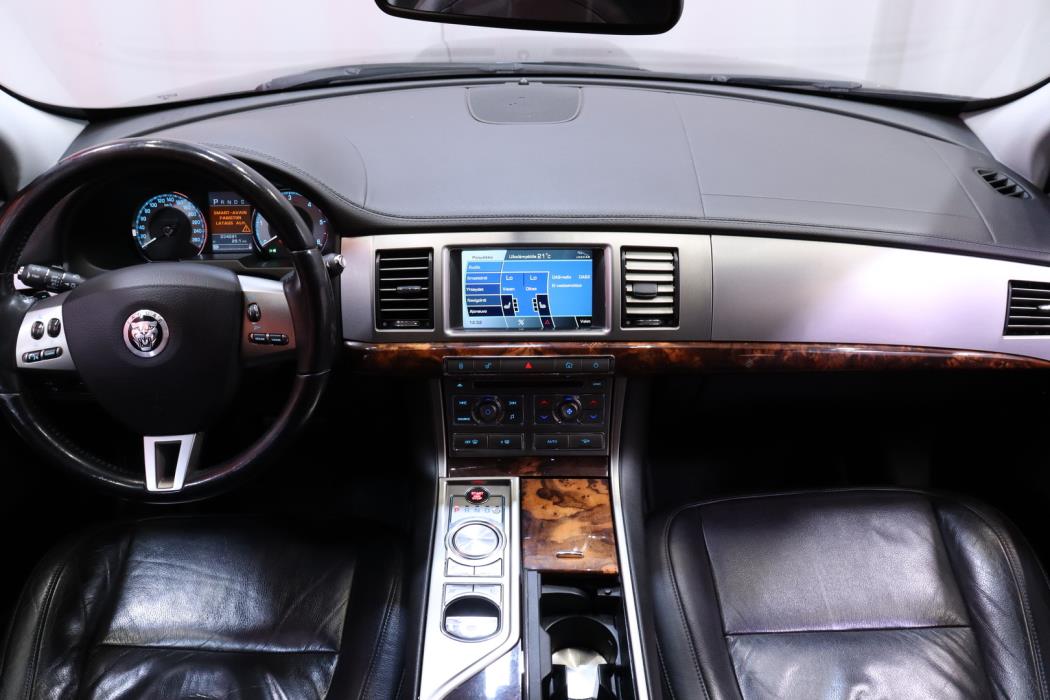 JAGUAR XF 2009