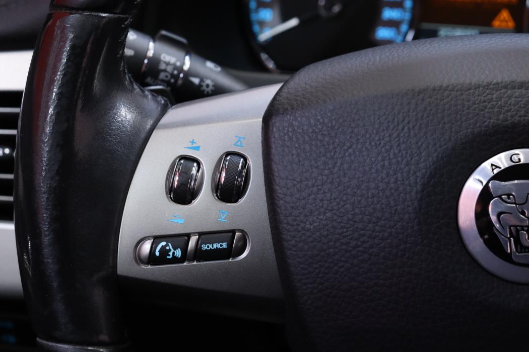 JAGUAR XF 2009