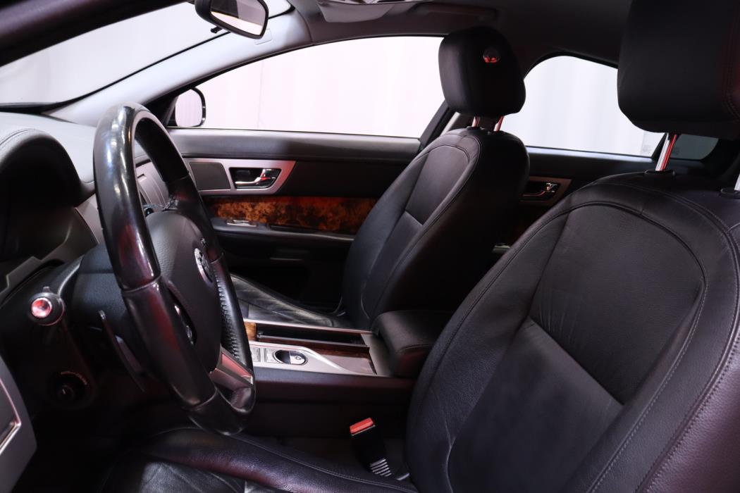 JAGUAR XF 2009