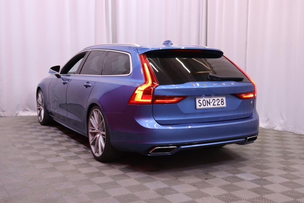 VOLVO V90 2019