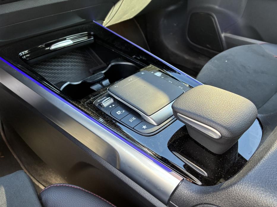 MERCEDES-BENZ EQB 2023