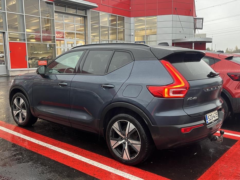 VOLVO XC40 2022