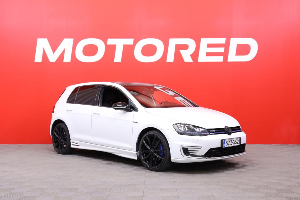 VOLKSWAGEN Golf 2015