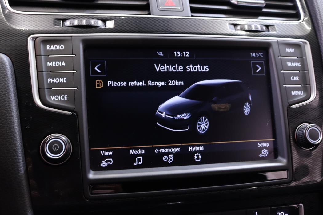 VOLKSWAGEN Golf 2015